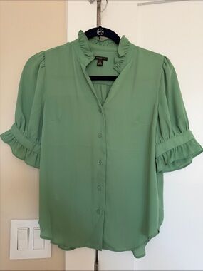 Ann Taylor Ruffle Sleeve/Collar Fresh Kiwi Blouse